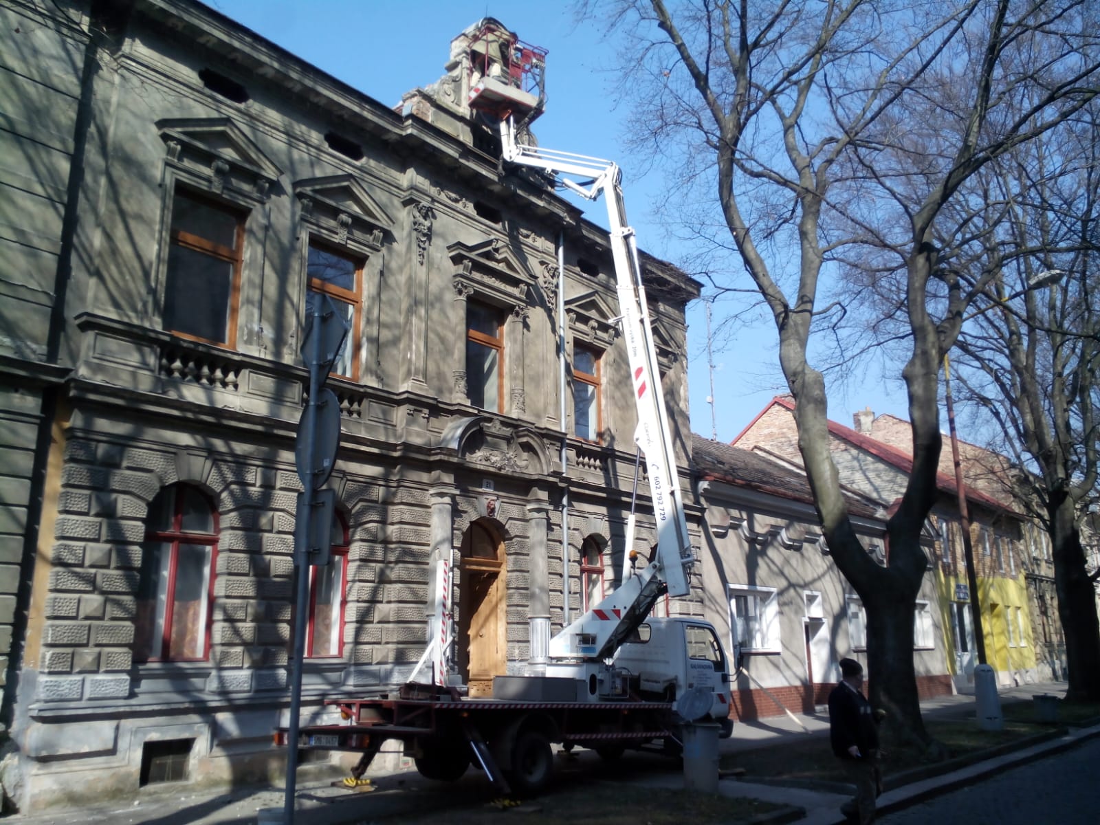 Čištění a montáž rýn a okapů