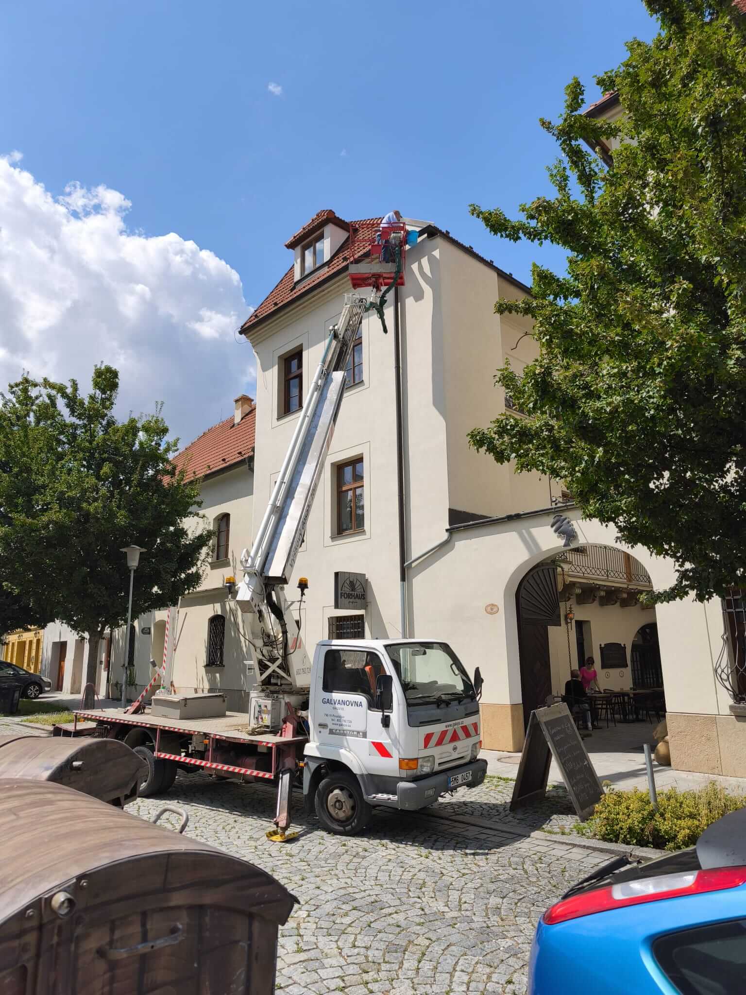 Čištění a montáž rýn a okapů