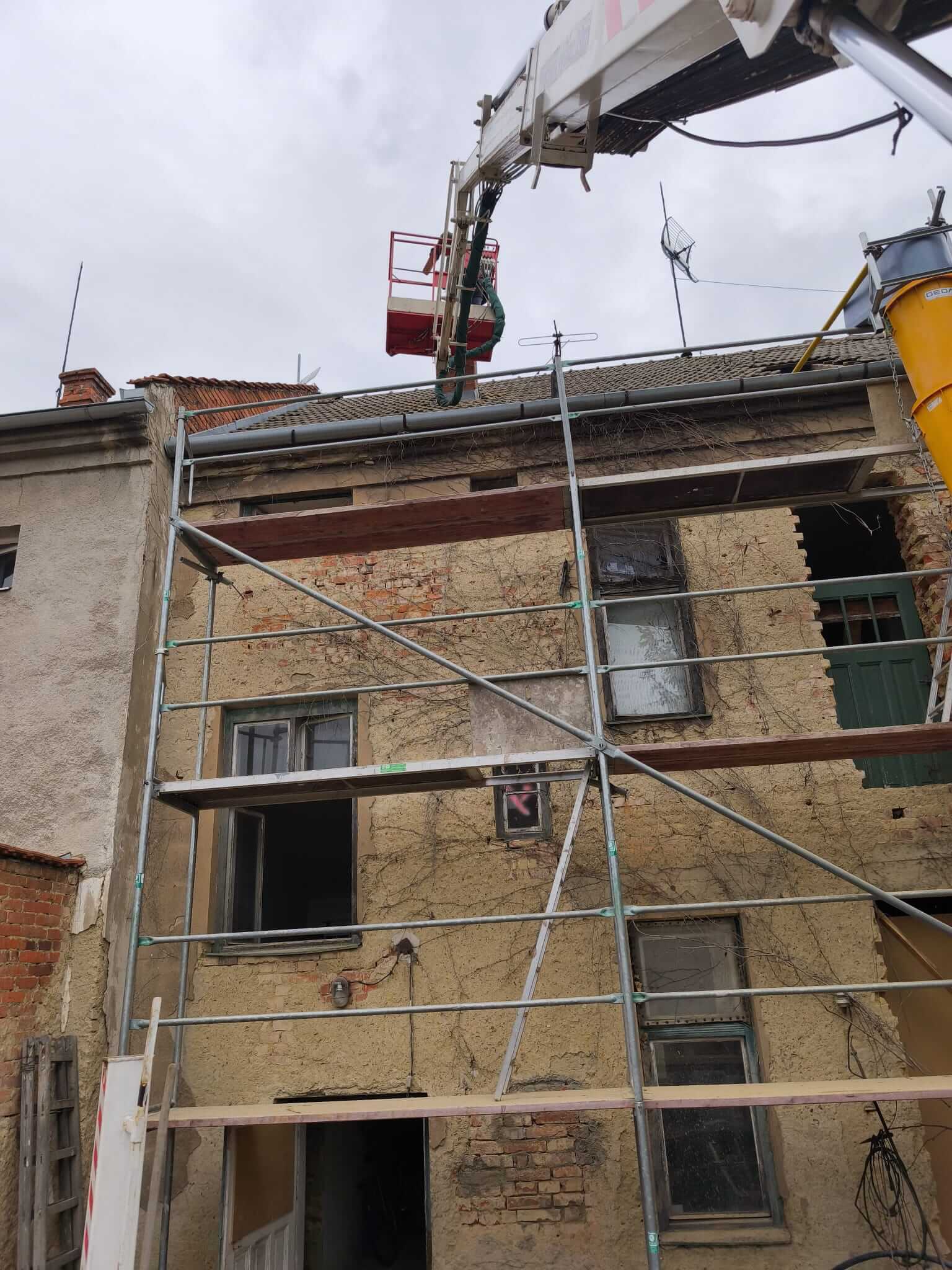 Čištění a montáž rýn a okapů